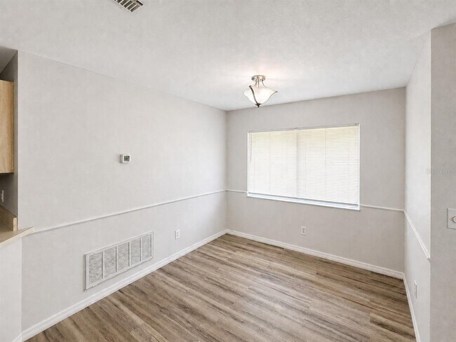 Building Photo - 7904 Waterview Way