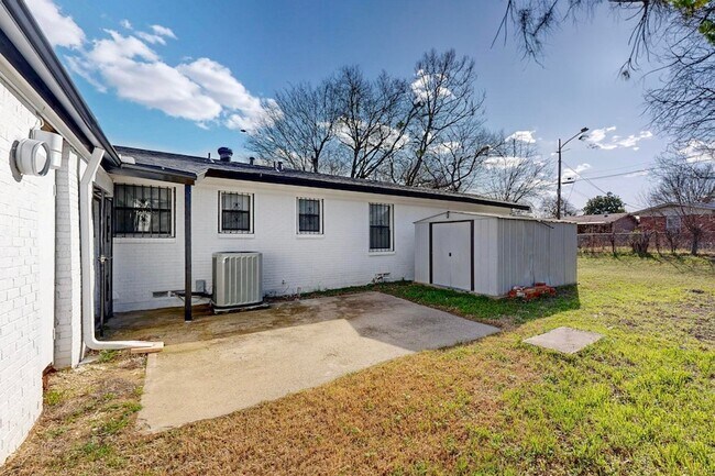 Building Photo - 4109 Fortune Ln