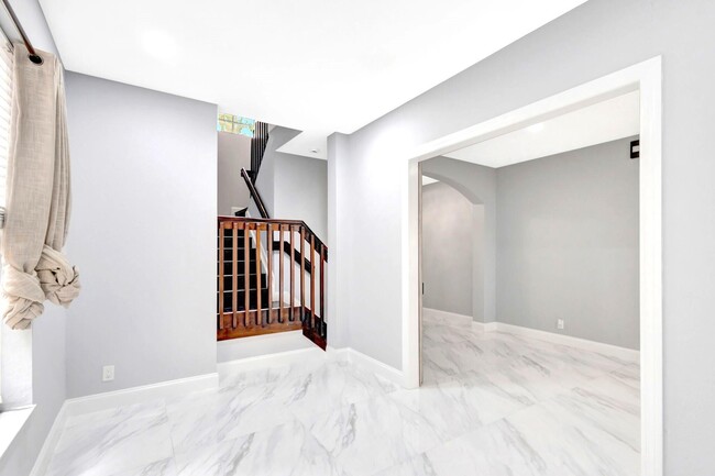 Building Photo - 6453 Paradise Cove