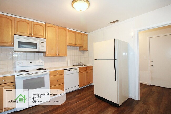 Building Photo - 3010 Church St