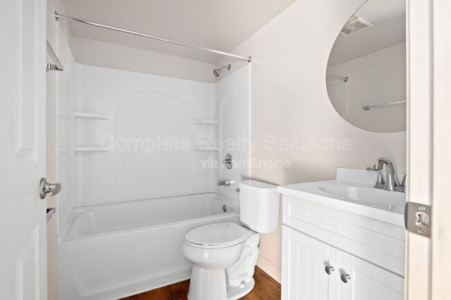 Building Photo - 716 Plankway Dr