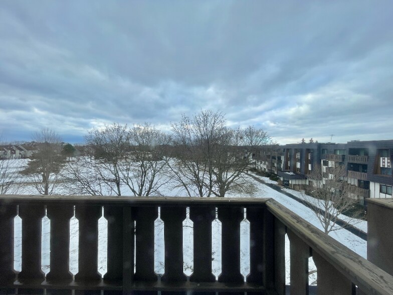 Building Photo - 12900 W Heiden Cir