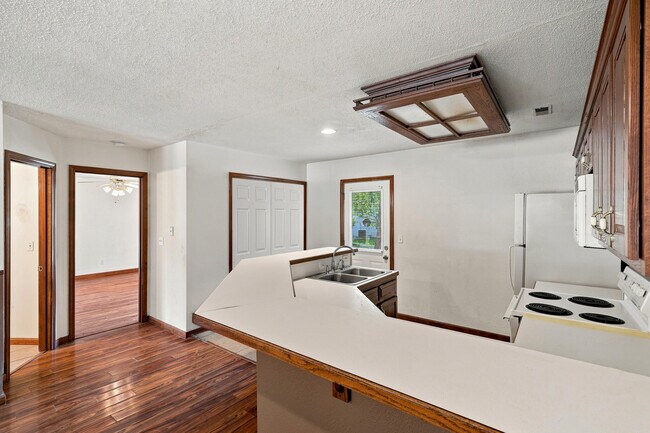 Building Photo - 1317 Godas Cir