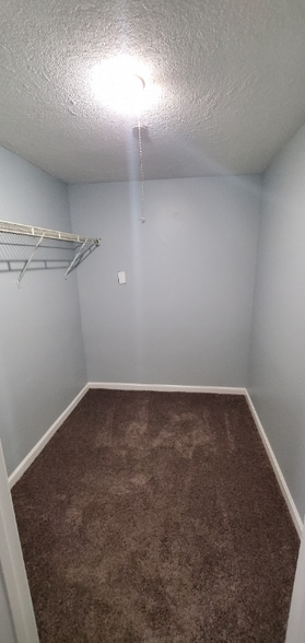 Building Photo - 84 Danforth St