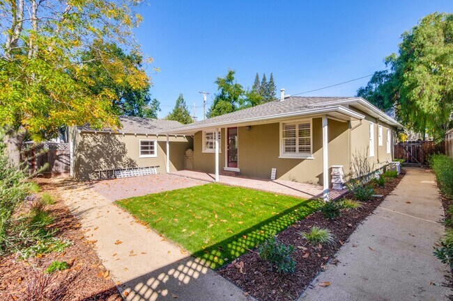 Building Photo - Wow! What a Great Home! Available Soon!