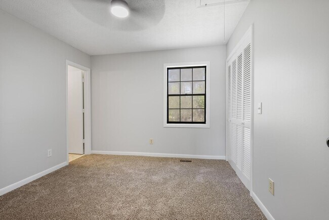 Building Photo - 3505 Miller St