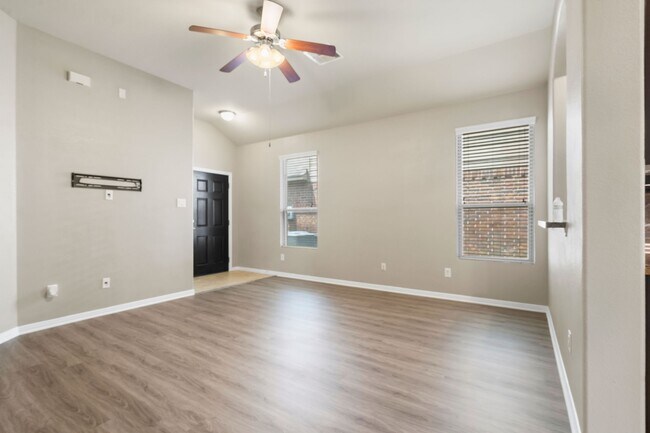 Building Photo - 2131 Beacon Park Ct