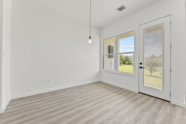 Building Photo - 256 Capetown Way