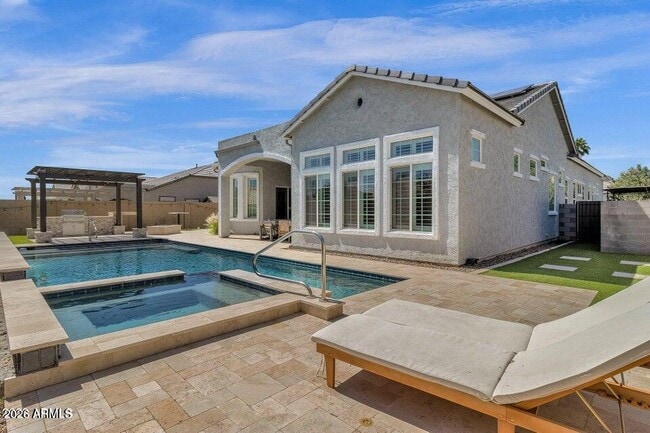 Building Photo - 4449 E Fountain St