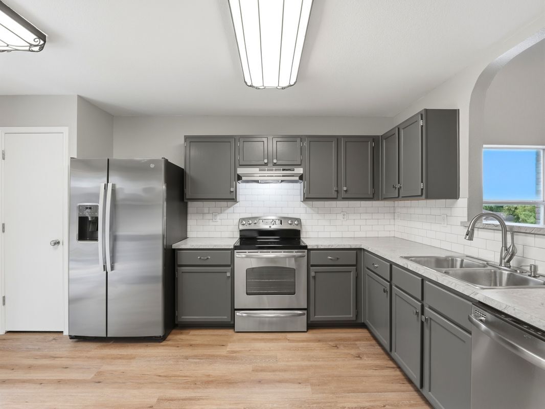 Building Photo - 9127 Spiral Woods
