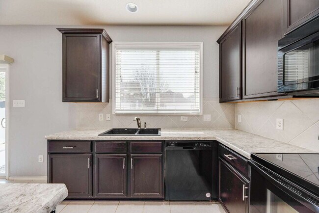 Building Photo - Charming 3-Bedroom, 2 Baths with 1,670 Sq Ft of Comfort in Providence Village