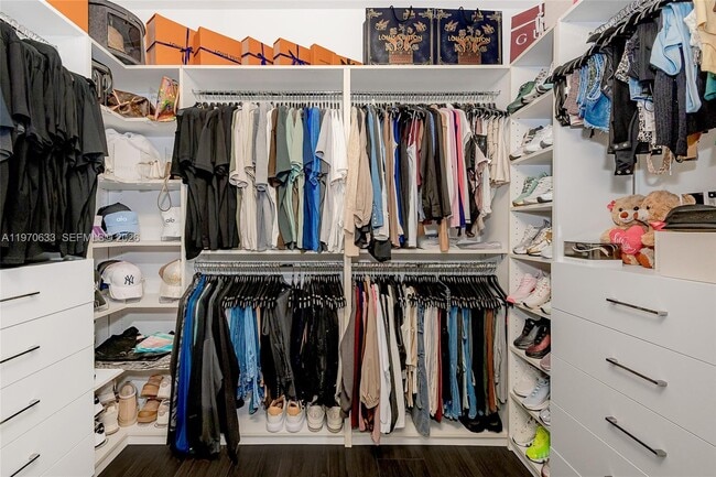 Building Photo - 7902 NW 105th Ct