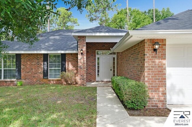 Building Photo - 83 Brushwood Ln