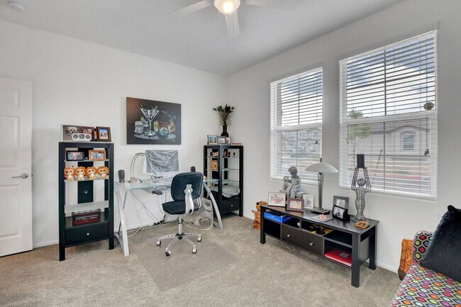 Building Photo - Beautiful Energy Star Home in Skye Hills