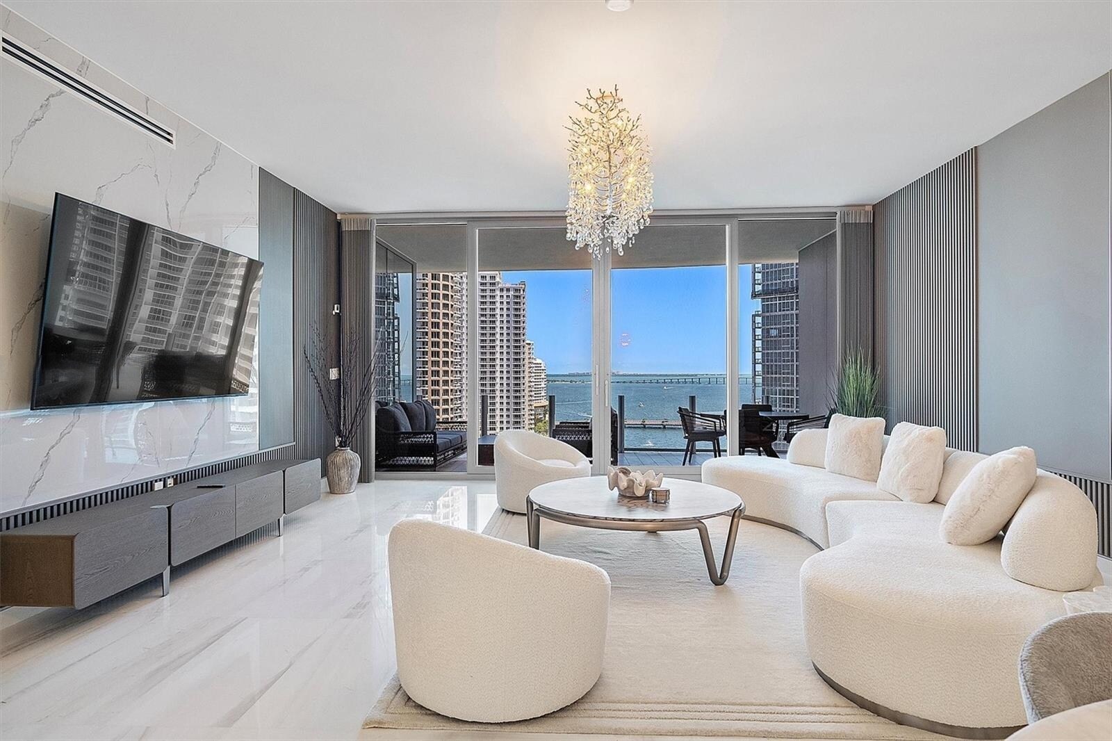 Building Photo - 300 Biscayne Boulevard Way
