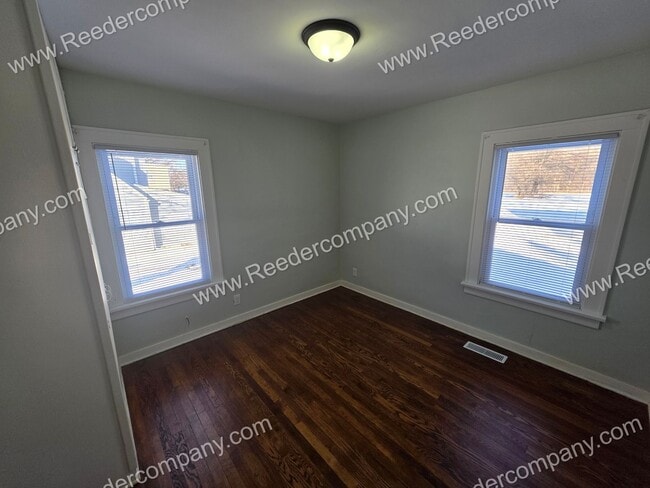 Building Photo - 3317 173rd St