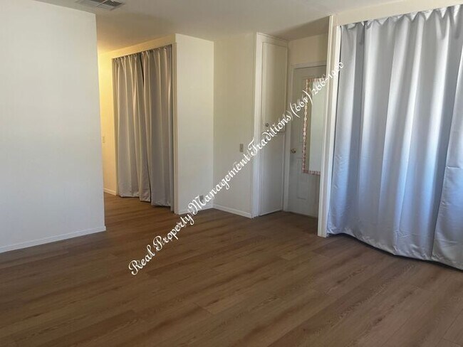 Building Photo - Quite Country Living 3 Bed-2 Bath