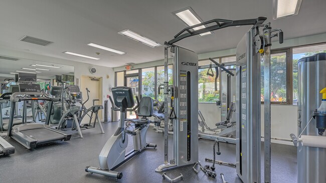 Building Photo - 1932 Harbourside Dr