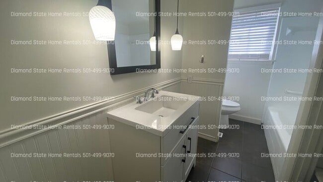 Building Photo - 5808 Del Prado St