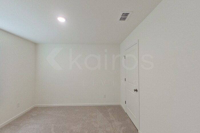 Building Photo - 110 Flat Rock Ml Trl