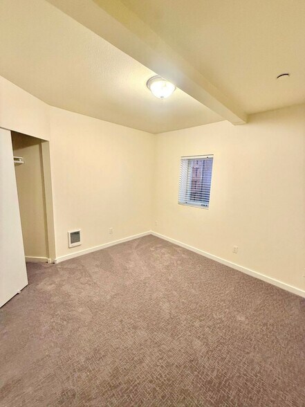 Building Photo - 4259 8th Ave NE