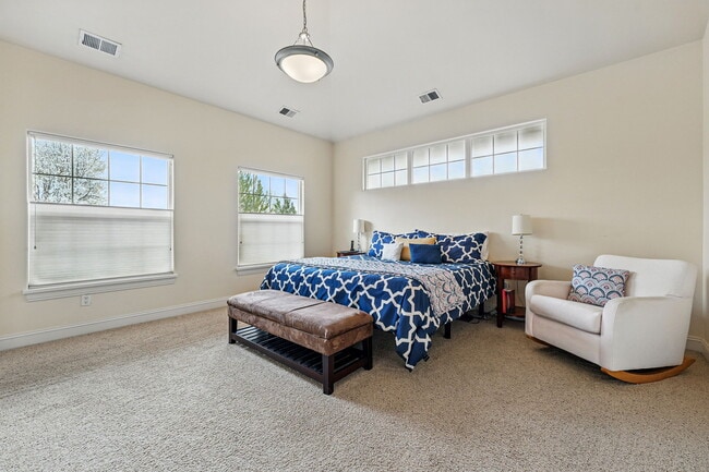 Building Photo - 8201 E 6th Ave