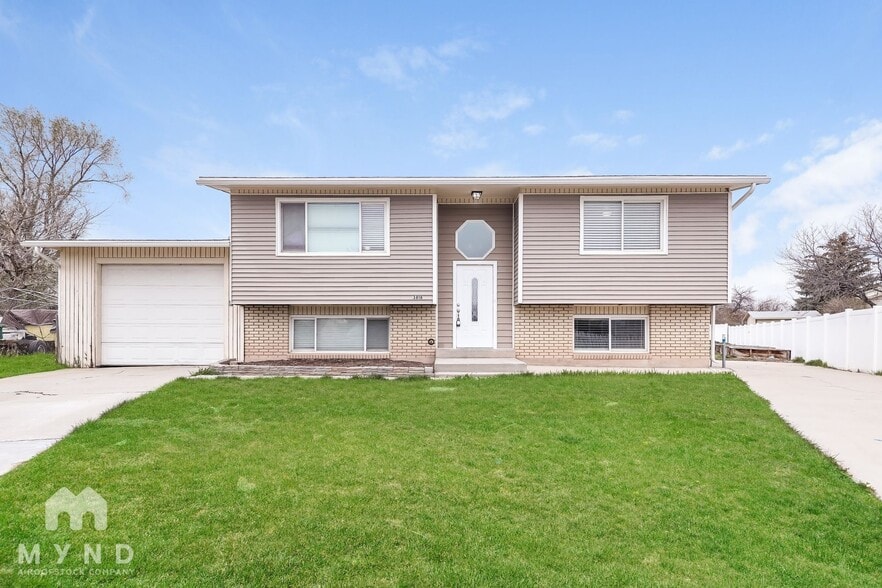 Primary Photo - 3818 W Mansfield Cir