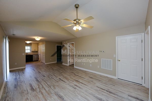 Building Photo - 608 Edenberry Dr