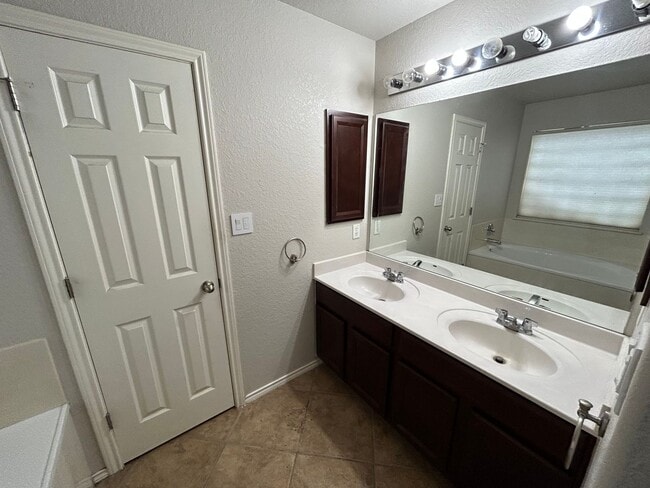 Building Photo - 7326 Concerto Dr