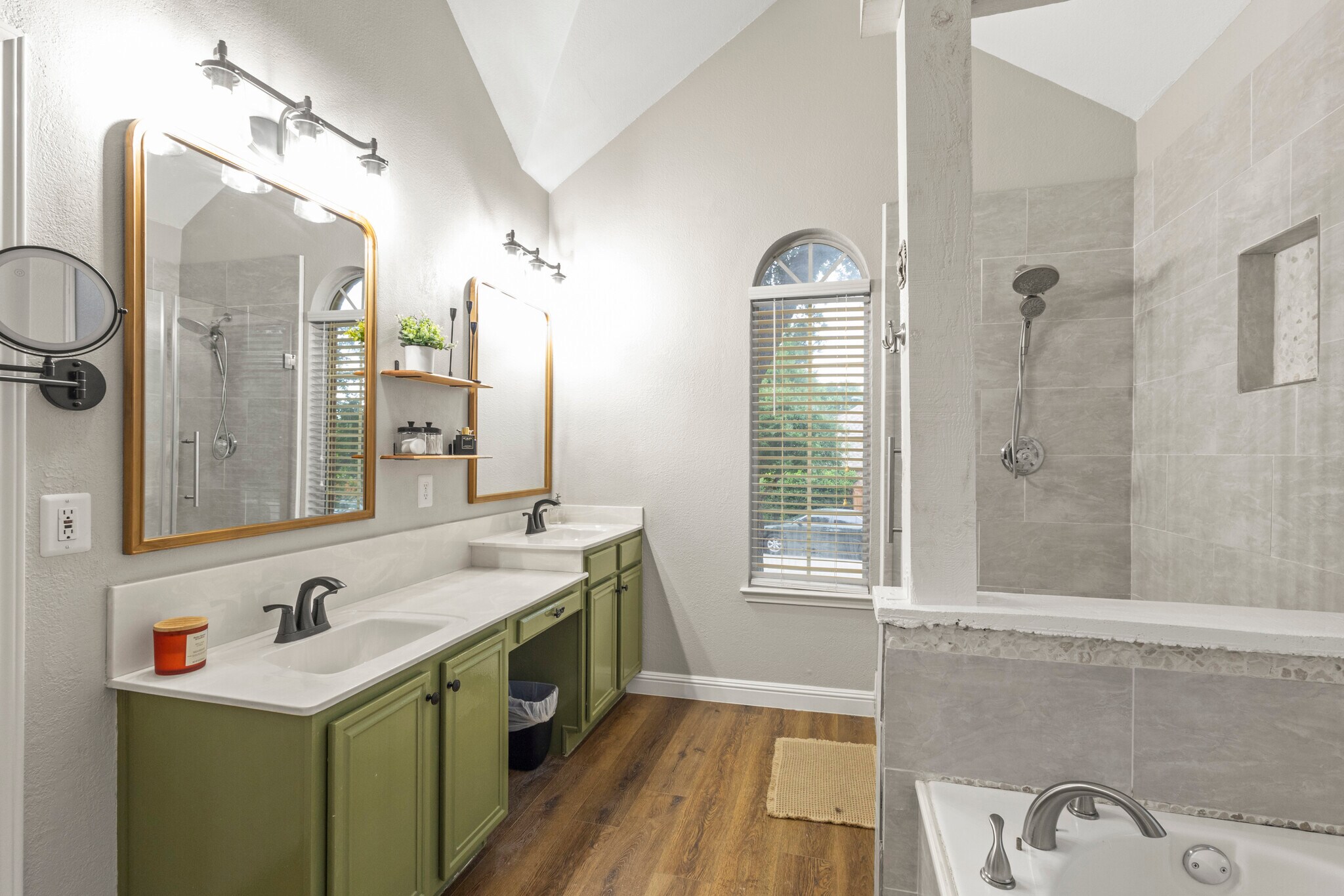 Building Photo - 7005 Stone Canyon Ct