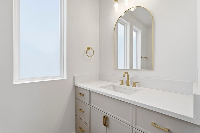 Building Photo - 3828 Wilmer St