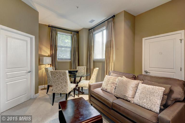 Building Photo - 2451 Midtown Ave