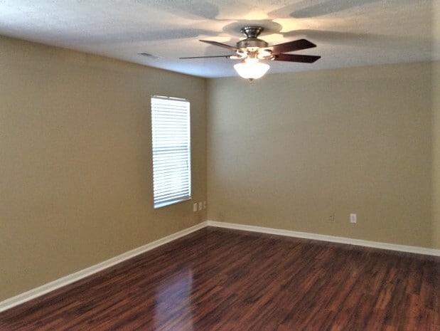 Building Photo - 391 Sherman Dr