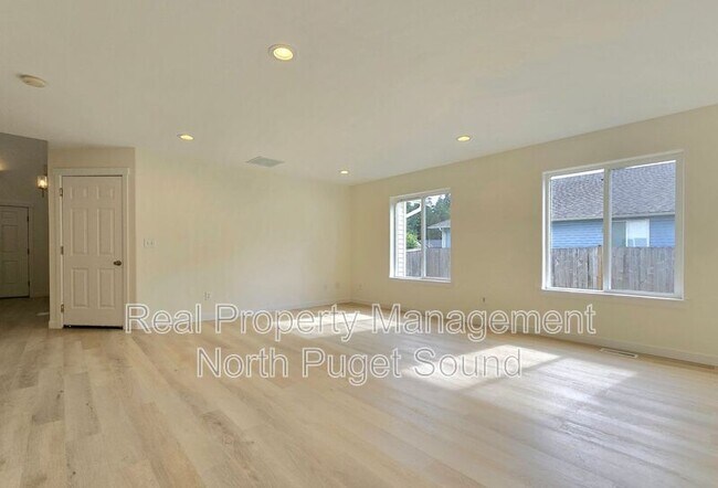 Building Photo - 3104 186th Pl NE