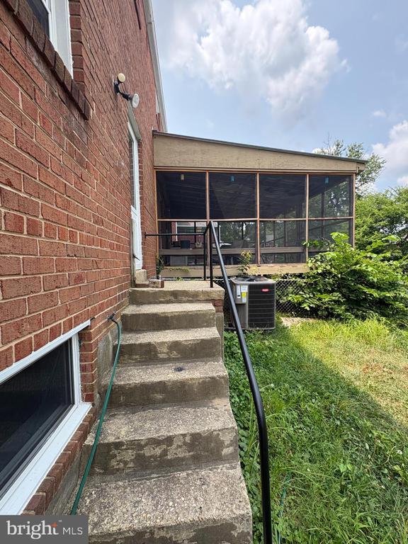 Building Photo - 6212 Carters Ln