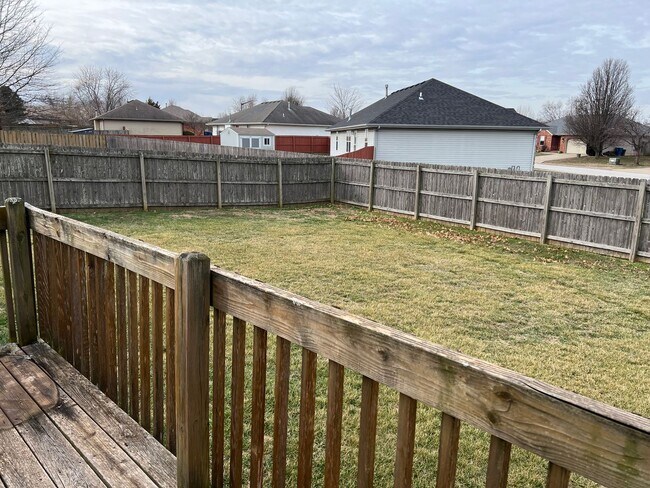 Building Photo - Corner Lot in The Rivers, Ozark