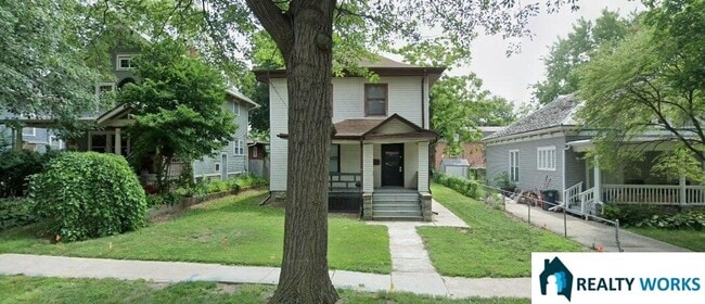 Primary Photo - 1919 Washington St