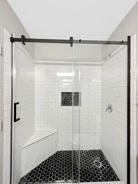 Building Photo - 440 N Wabash Ave