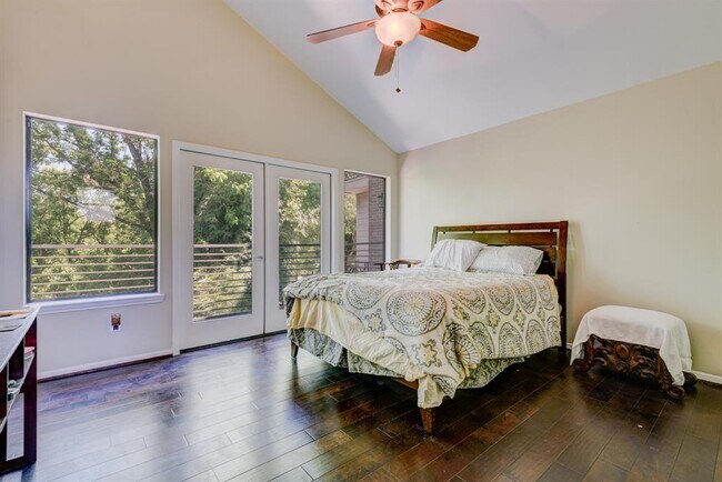 Building Photo - 4734 Post Oak Timber Dr
