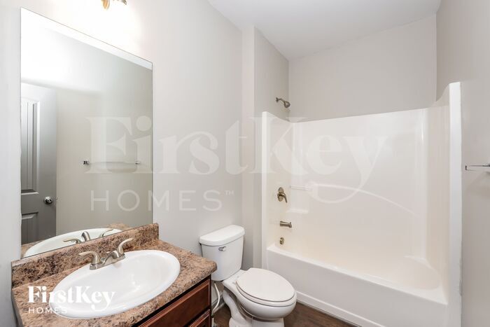 Building Photo - 864 Ivydale Ln SW