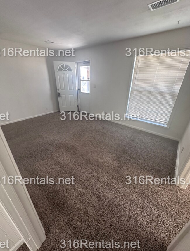 Building Photo - $970 - COMING SOON! 2 bedroom / 1 bathroom - Single Family Home