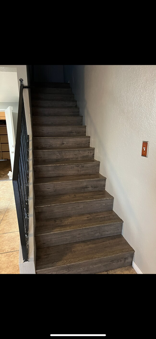 Building Photo - 1460 Kendall Dr