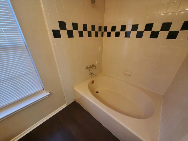 Building Photo - Move in ready home in Mesquite!