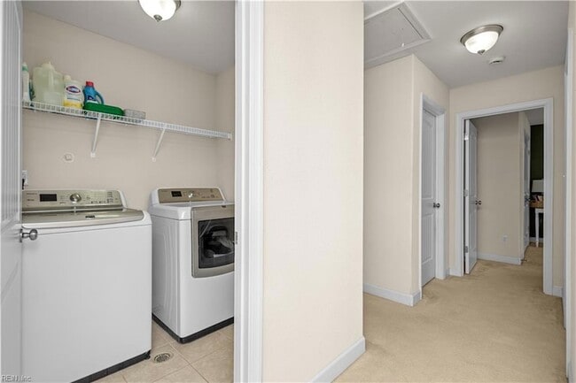 Building Photo - 3424 E Bonner Dr