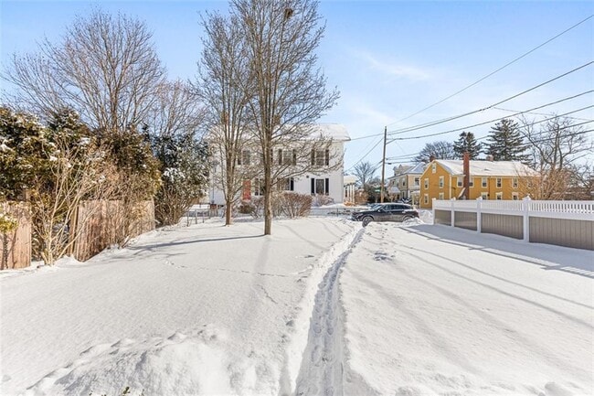 Building Photo - 31 Washington St