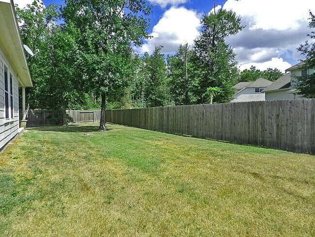 Building Photo - 802 Marksey Ct