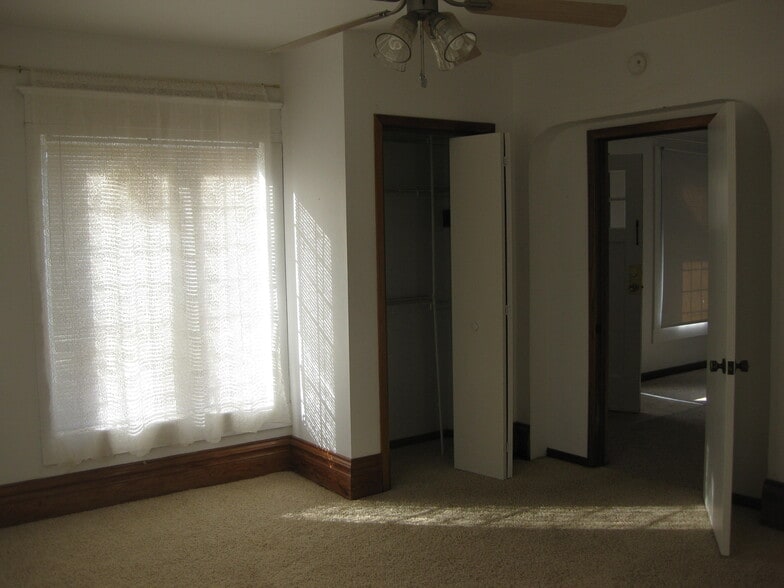 Front Bedroom - 630 Walnut St