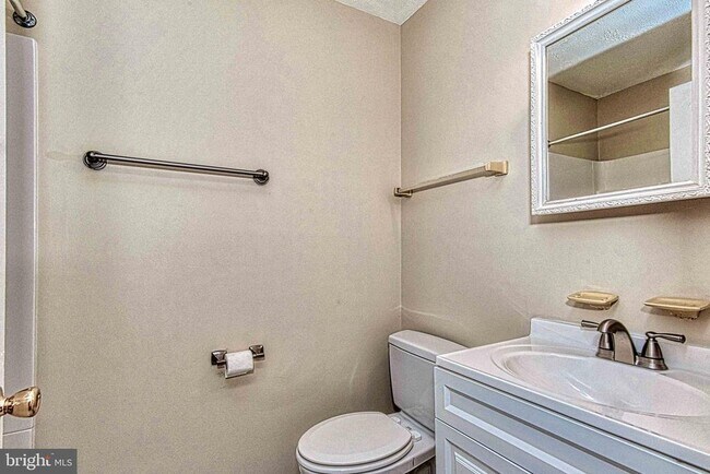 Building Photo - 8467 Ivy Glen Ct