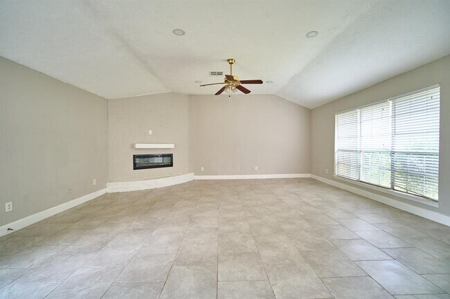 Building Photo - 923 Kenforest Dr