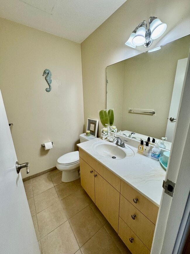 Building Photo - 3/2.5/2 Townhome located in Kuapa Isle, on...